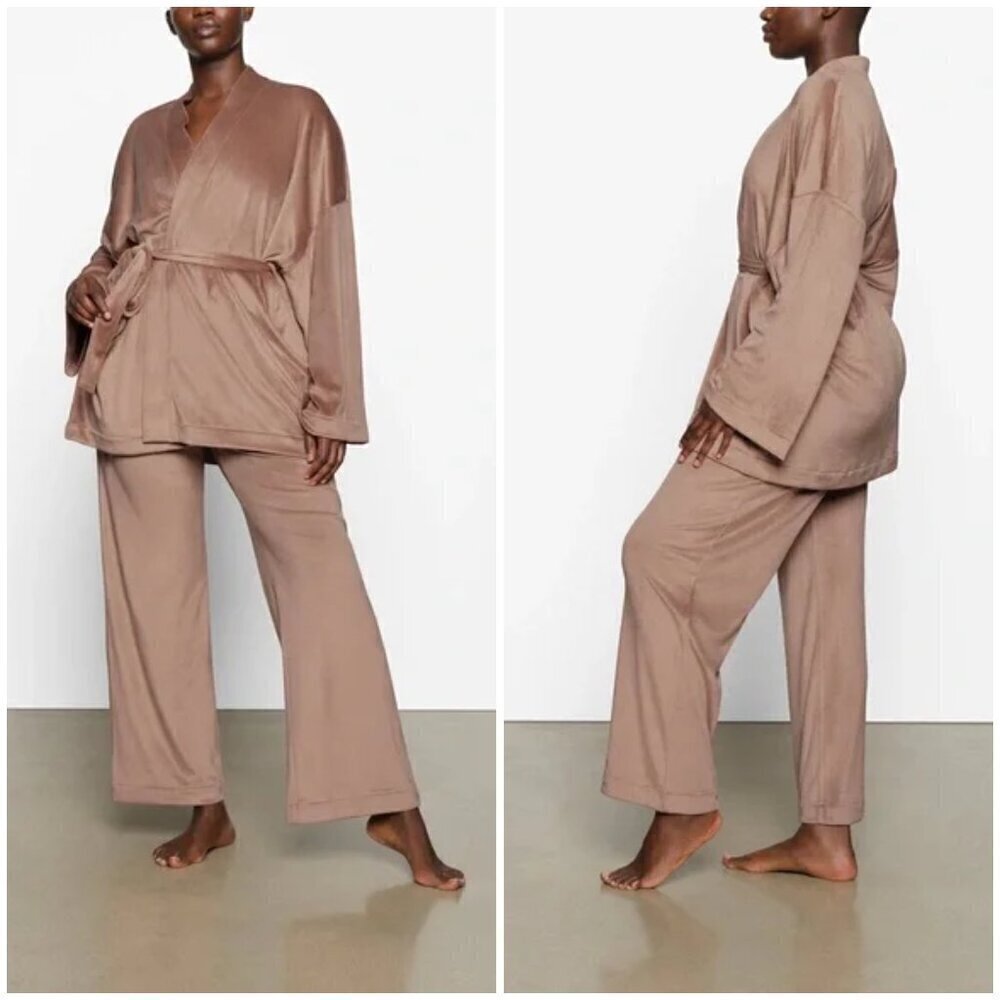 💕SKIMS💕 Velour Fleece Wrap Sleep Set (Robe + Pajama Set) ~ Sienna Medium NWOT - Picture 8 of 16